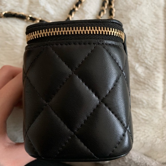 SOLD - Chanel Mini Vanity with Chain - Picture 6 of 12